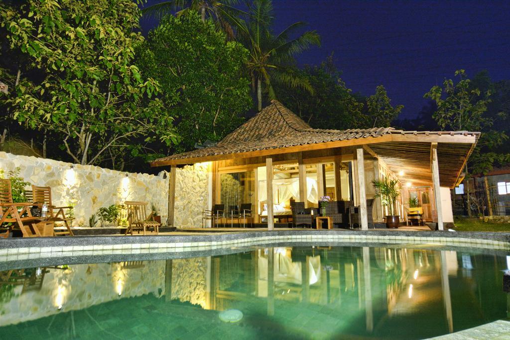 Villa Blue Steps Yogyakarta Eksteriør billede